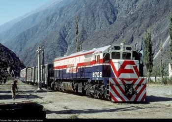 El tren C-14 rinde homenaje a una tragedia en la Cordillera de los Andes
