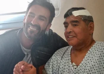 El neurocirujano que operó a Maradona responsabiliza a Luque: “La decisión de operar fue de él”