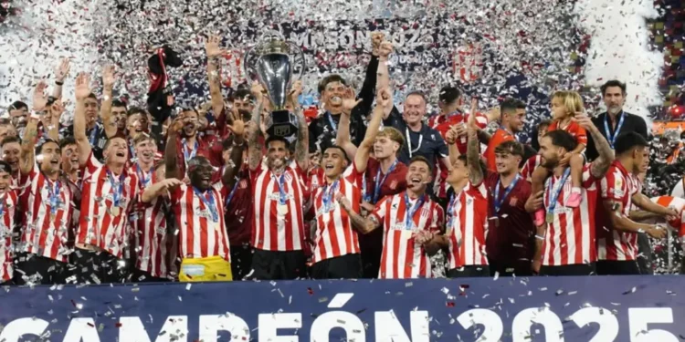 Estudiantes triunfa ante Independiente Medellín en un cierre emocionante