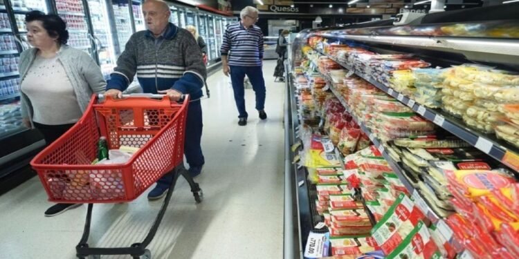 La inflación de abril se sitúa en 2,6%, acumulando 32,4% en el último año