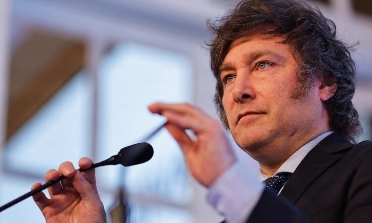 Expectativa por la Presentación de la Declaración Jurada de Manuel Adorni en el Gobierno de Javier Milei