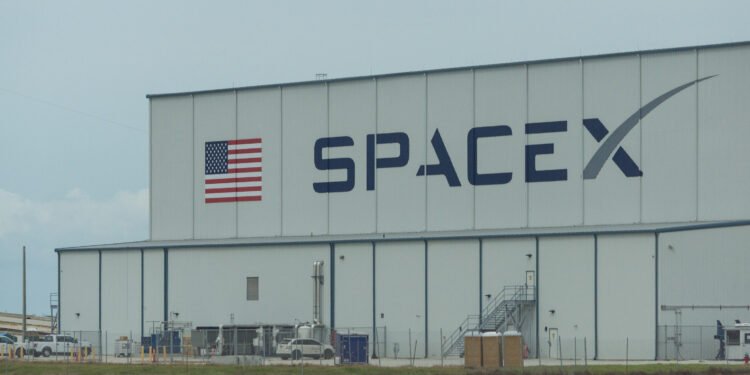 SpaceX se prepara para su salida a la Bolsa: cómo invertir desde Argentina en la mayor IPO de la historia