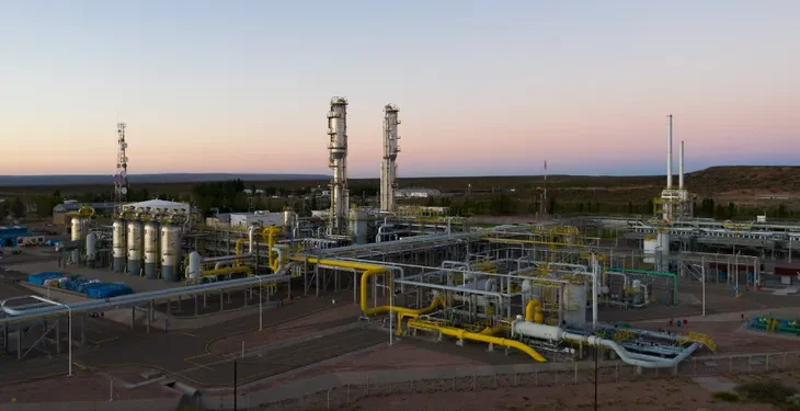 YPF Se Suma al Ambicioso Proyecto de TGS para Procesar Líquidos de Vaca Muerta