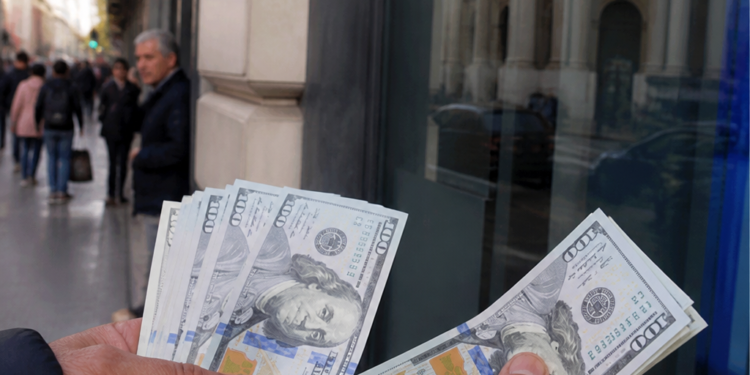 Dólar: cotización oficial y blue del 12 de junio, actualizaciones minuto a minuto