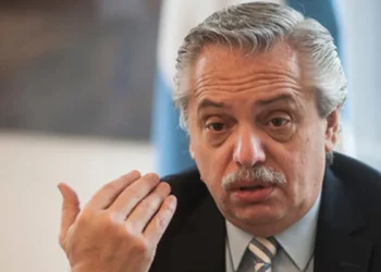 Un fallo de la Cámara Federal de Casación beneficia a Alberto Fernández en el caso de los seguros