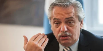 Un fallo de la Cámara Federal de Casación beneficia a Alberto Fernández en el caso de los seguros