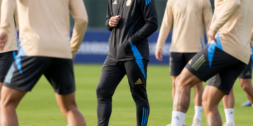 La Selección completó su última práctica antes de su viaje a Texas: Scaloni define la alineación para el amistoso