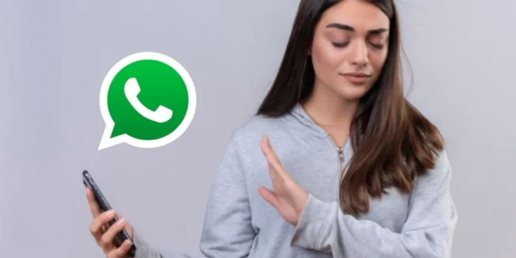 La psicología revela motivos detrás del silencio en grupos de WhatsApp