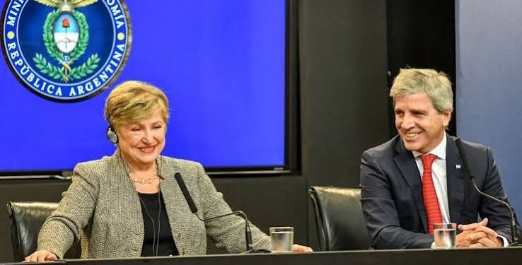 Cónclave en Recoleta: El FMI, la Inversión y el Futuro de la Argentina