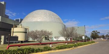 Crisis en el sector nuclear argentino a pesar de nuevos anuncios de inversión