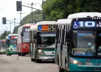 Incremento en el transporte público: nuevas tarifas para colectivos, subtes y peajes desde el 1° de agosto