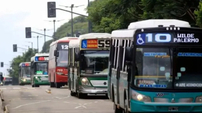 Incremento en el transporte público: nuevas tarifas para colectivos, subtes y peajes desde el 1° de agosto