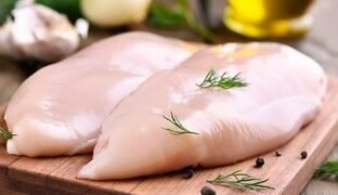 El pollo supera a la carne bovina y se reafirma como la opción más consumida por los argentinos