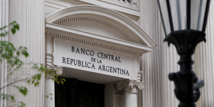 Reforma del BCRA: amplio respaldo para los límites a la emisión y algunos reparos sobre el mandato único