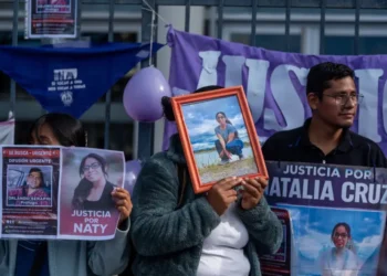 Imputan a diez policías por incumplimientos en el caso del femicidio de Natalia Cruz