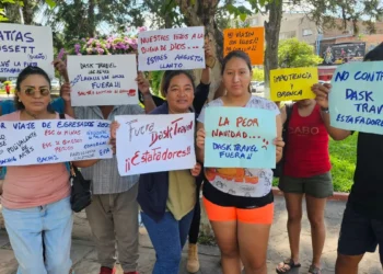 Estudiantes demandan a agencia de turismo por viaje de egresados frustrado