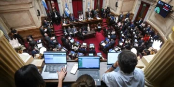 Reves legislativo: el Gobierno cede y retira la cláusula de tierras en el proyecto de propiedad privada