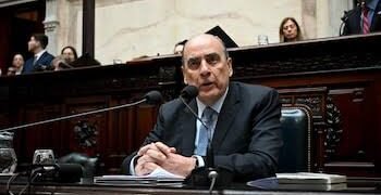 El respaldo de Guillermo Francos a la gestión de Javier Milei: de la herencia kirchnerista a la búsqueda de confianza