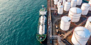 Paro en el sector portuario: pérdidas millonarias y advertencias sobre el abastecimiento de combustibles