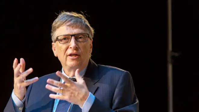 Bill Gates advierte sobre los peligros inminentes de la inteligencia artificial