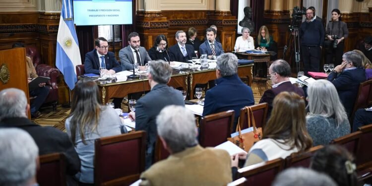 El Gobierno se prepara para enfrentar el avance opositor sobre la morosidad