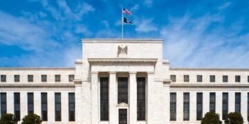 El riesgo país argentino supera los 500 puntos debido al impacto del petróleo antes de la decisión de la Reserva Federal