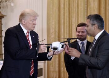 Estados Unidos implementa aranceles del 100% a drones de manufactura china