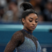 Simone Biles revela su lucha con problemas de piel en París 2024