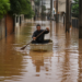 Crisis en Ciudad del Este por el Superniño: vecinos se trasladan en botes debido a las inundaciones
